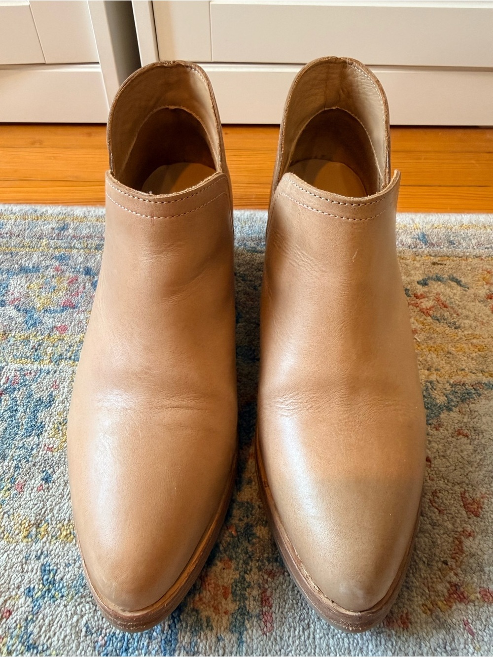 Nisolo Classic Ankle Bootie - Almond (size 6)